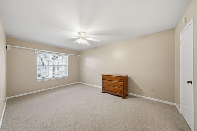 2350 Bering Drive 121, Houston, TX 77057
