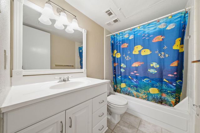 2350 Bering Drive 121, Houston, TX 77057