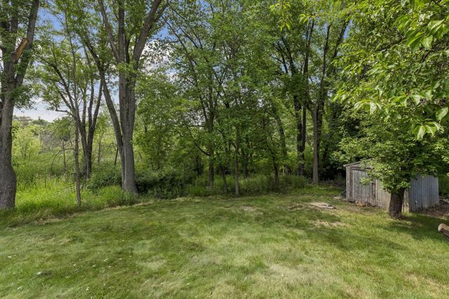 6398 47th Street N, Oakdale, MN 55128