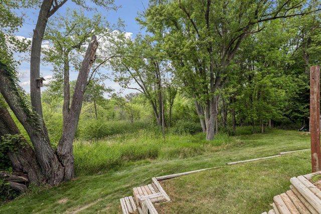 6398 47th Street N, Oakdale, MN 55128