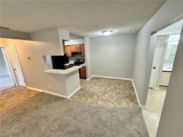 566 Candle Ln Apt 103, Newport News, VA 23608