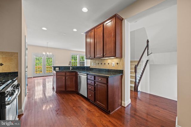 330 CALDWELL TER SE, Leesburg, VA 20175