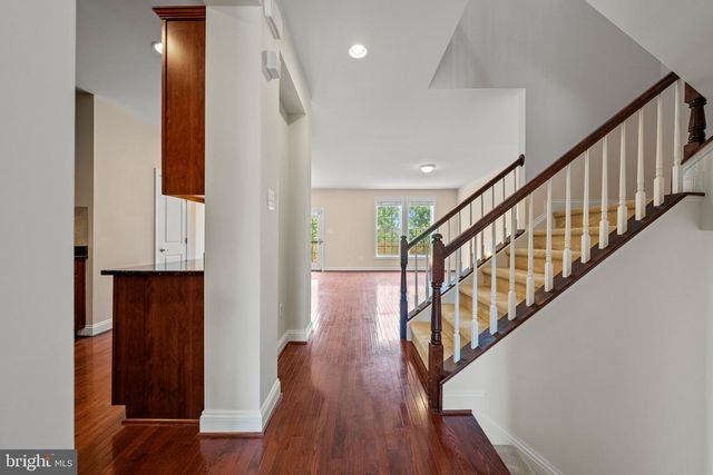 330 CALDWELL TER SE, Leesburg, VA 20175
