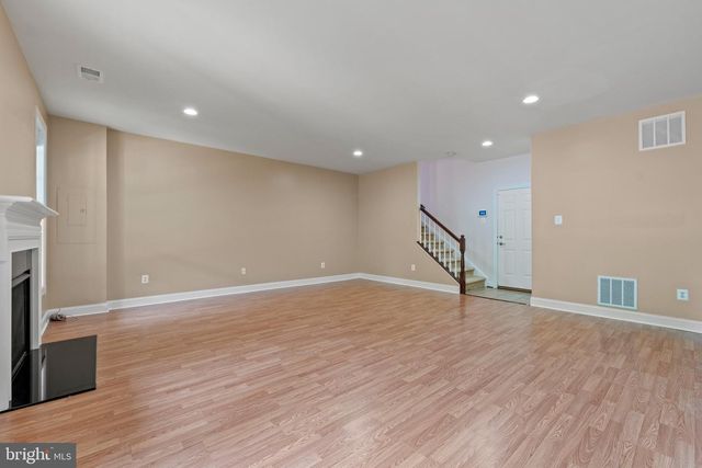 330 CALDWELL TER SE, Leesburg, VA 20175