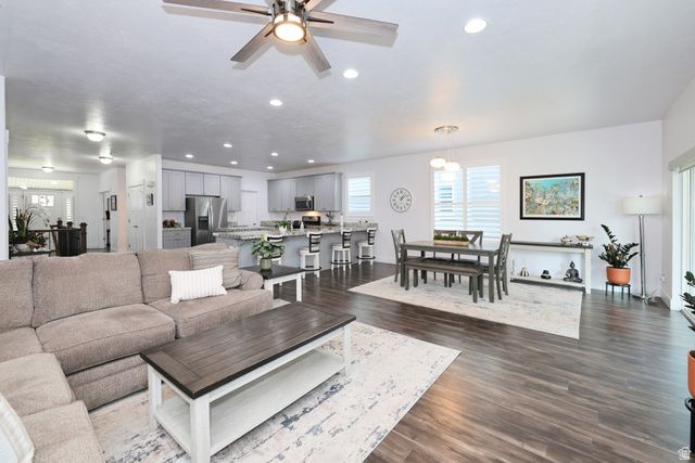 5625 S DUNETREE HILL LN, Holladay, UT 84121