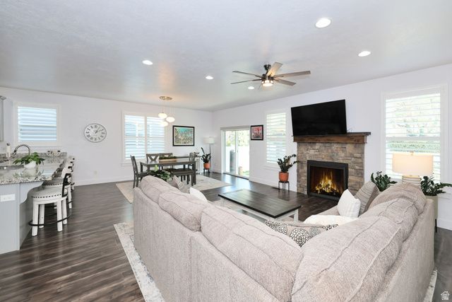 5625 S DUNETREE HILL LN, Holladay, UT 84121