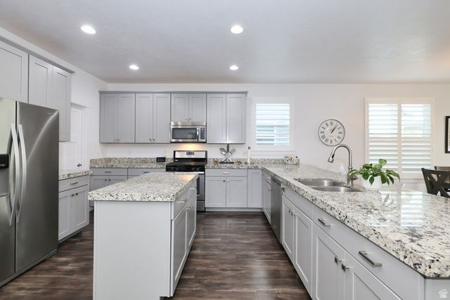 5625 S DUNETREE HILL LN, Holladay, UT 84121