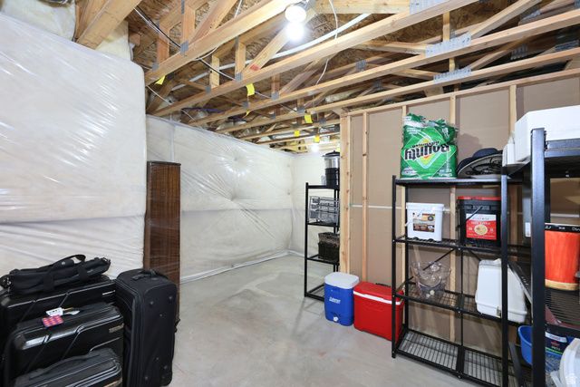 5625 S DUNETREE HILL LN, Holladay, UT 84121