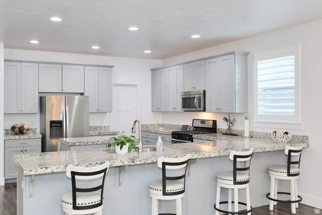 5625 S DUNETREE HILL LN, Holladay, UT 84121