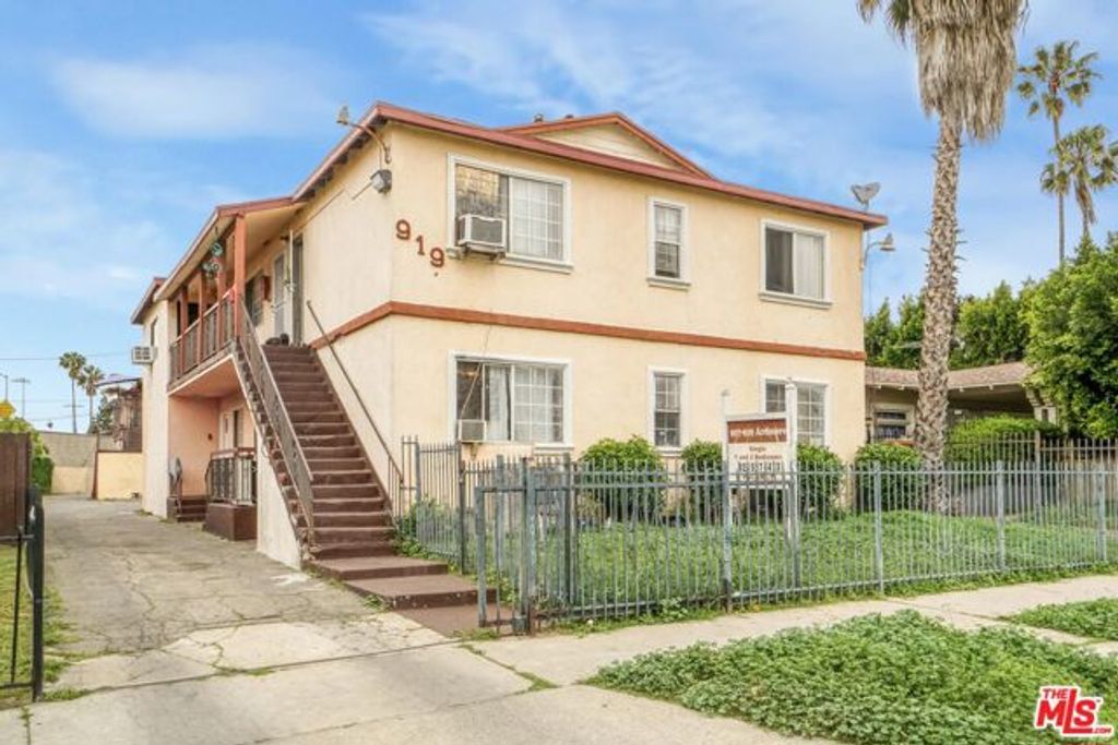 917 N Ardmore Avenue, Los Angeles, CA 90029