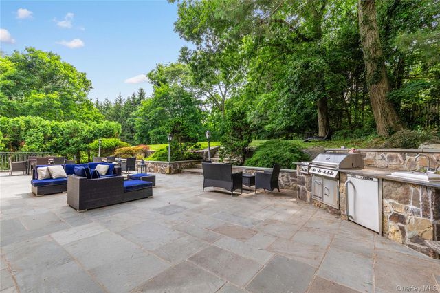 312 West Street, Harrison, NY 10528