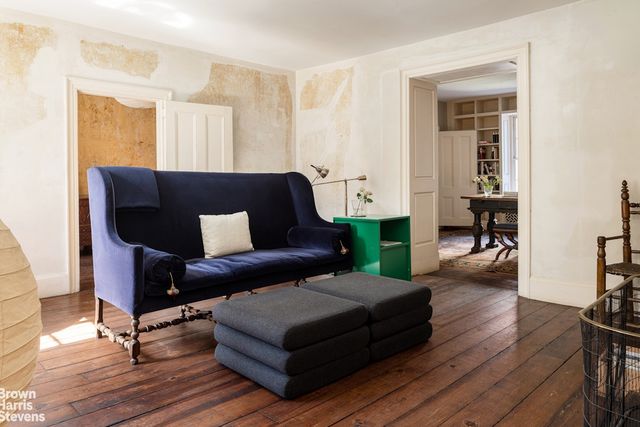 25 CRANBERRY Street, New York City, NY 11201