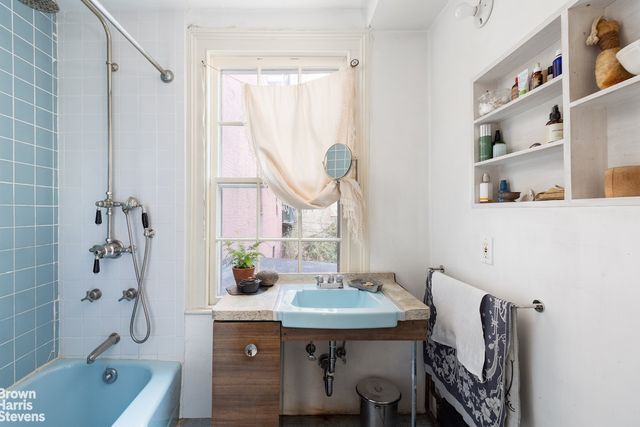 25 CRANBERRY Street, New York City, NY 11201