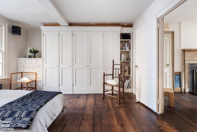25 CRANBERRY Street, New York City, NY 11201