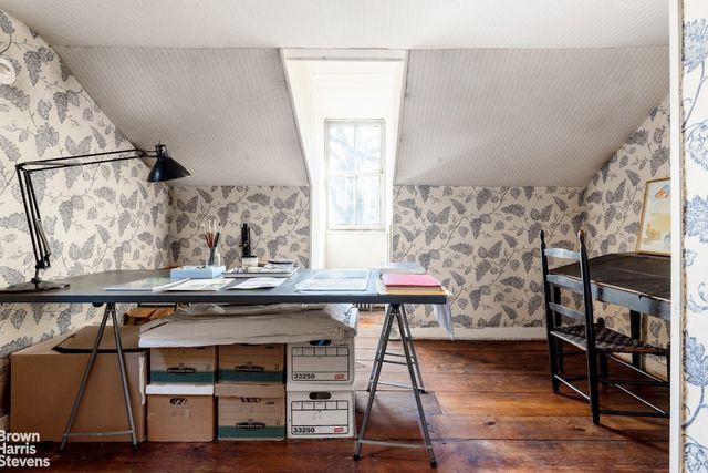 25 CRANBERRY Street, New York City, NY 11201