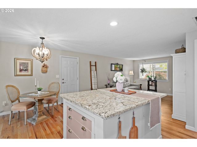 1153 DELLMOOR Way, Woodburn, OR 97071