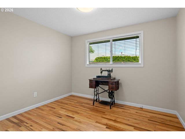 1153 DELLMOOR Way, Woodburn, OR 97071