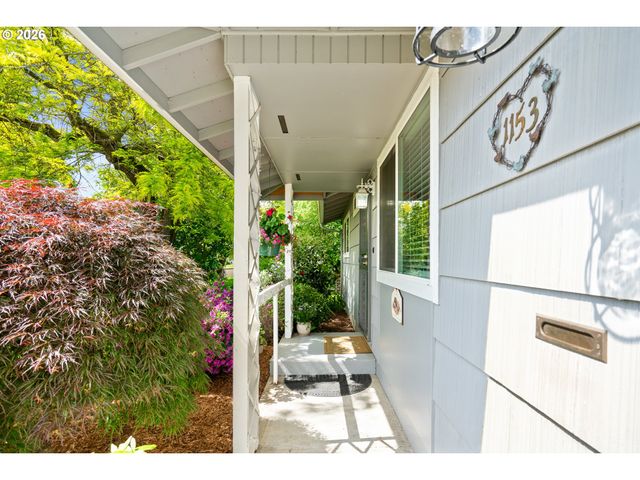 1153 DELLMOOR Way, Woodburn, OR 97071