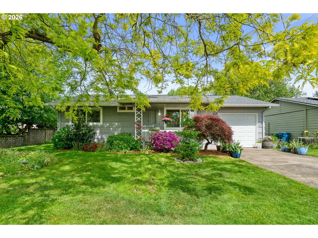 1153 DELLMOOR Way, Woodburn, OR 97071