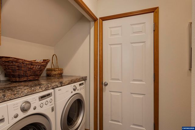 1450 NE Kerry Ct, Mcminnville, OR 97128