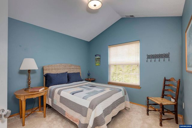 1450 NE Kerry Ct, Mcminnville, OR 97128