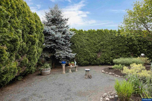 1450 NE Kerry Ct, Mcminnville, OR 97128