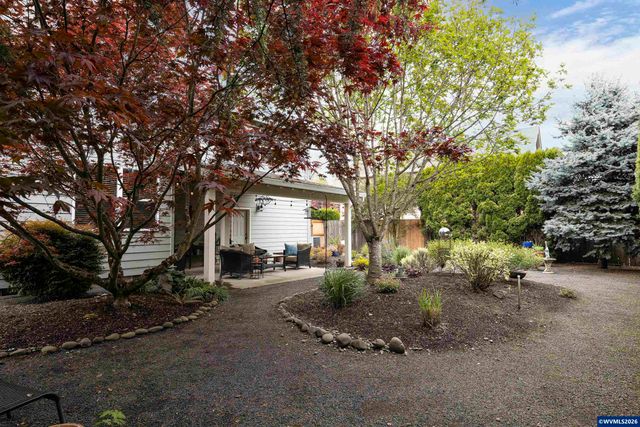 1450 NE Kerry Ct, Mcminnville, OR 97128