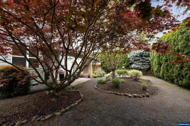 1450 NE Kerry Ct, Mcminnville, OR 97128