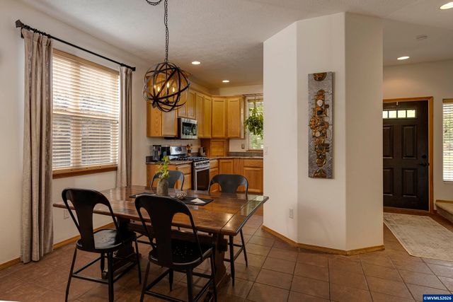 1450 NE Kerry Ct, Mcminnville, OR 97128