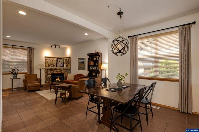 1450 NE Kerry Ct, Mcminnville, OR 97128