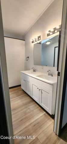 8745 W MEADOW BROOK CIR, Rathdrum, ID 83858