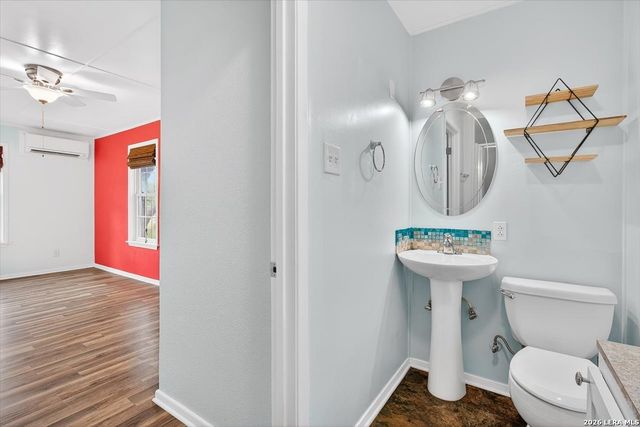 1521 S Mathis, Rockport, TX 78382