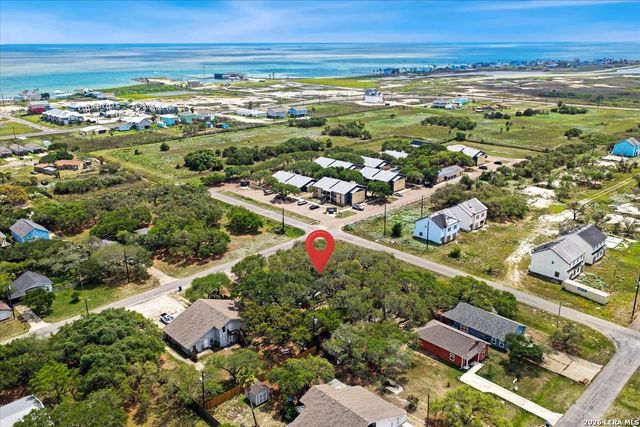 1521 S Mathis, Rockport, TX 78382