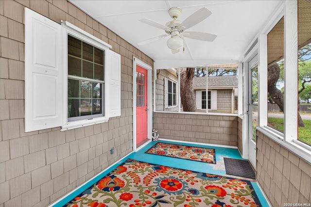 1521 S Mathis, Rockport, TX 78382