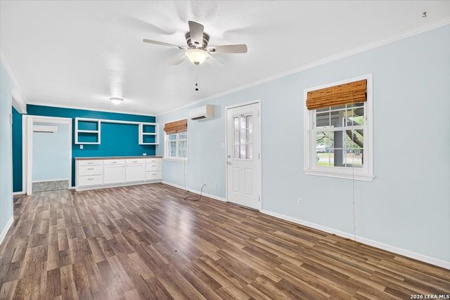 1521 S Mathis, Rockport, TX 78382