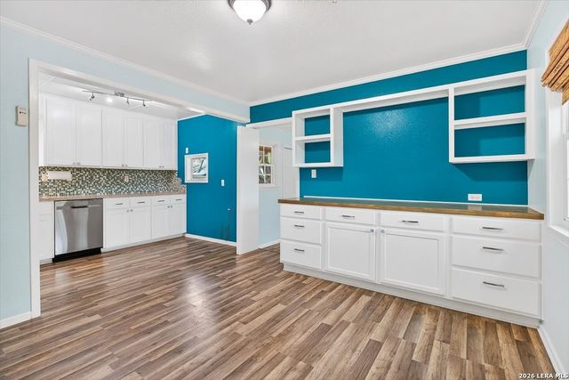 1521 S Mathis, Rockport, TX 78382