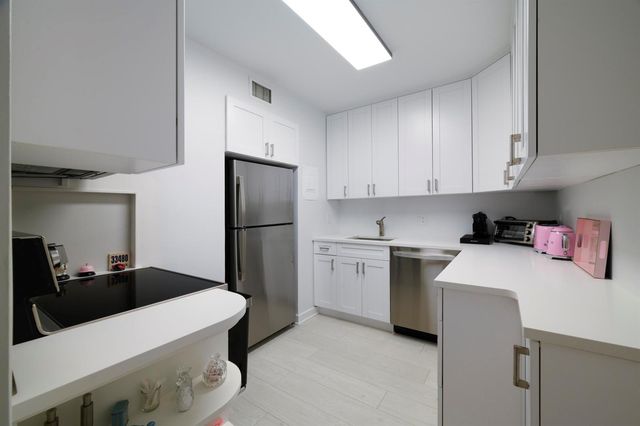 170 N Ocean Boulevard 511, Palm Beach, FL 33480