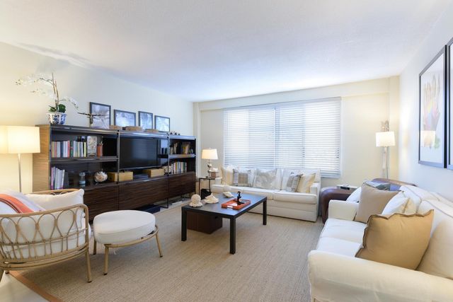 170 N Ocean Boulevard 511, Palm Beach, FL 33480