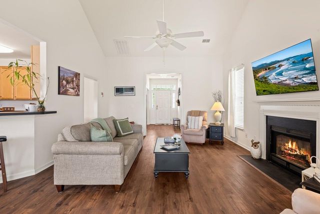1864 Palmetto Isle Drive, Mount Pleasant, SC 29466