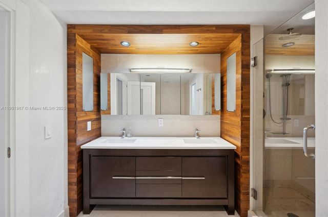 6899 Collins Ave 702, Miami Beach, FL 33141