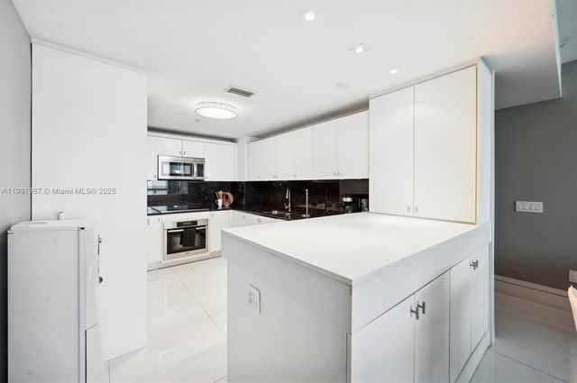 6899 Collins Ave 702, Miami Beach, FL 33141