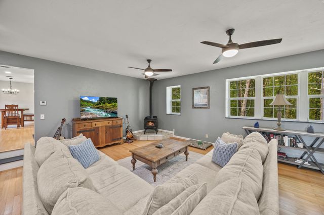 2543 S Bunker Hill Rd, Sparta, TN 38583