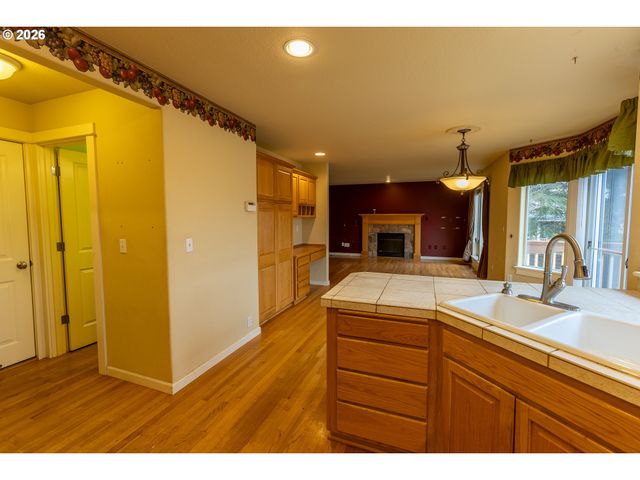 15102 Se MYRA Ln, Clackamas, OR 97015