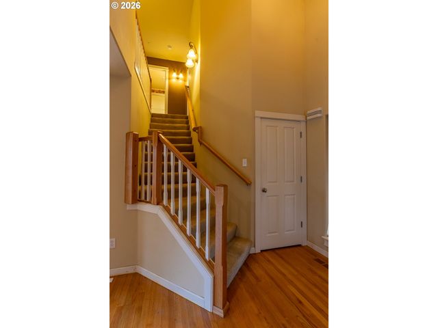 15102 Se MYRA Ln, Clackamas, OR 97015