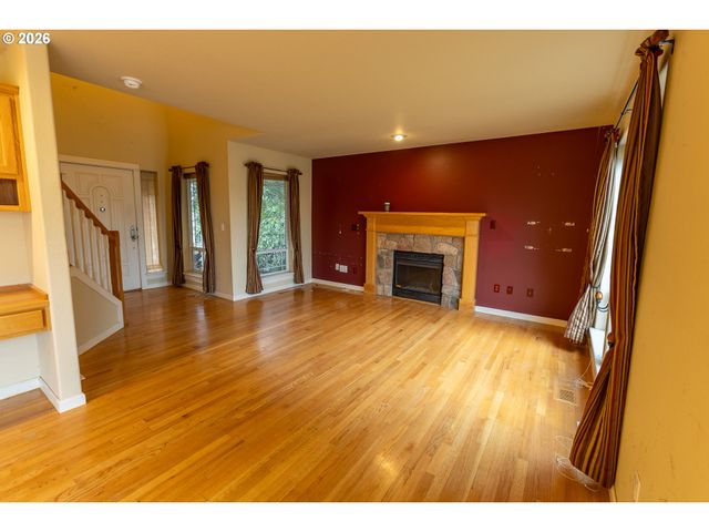 15102 Se MYRA Ln, Clackamas, OR 97015