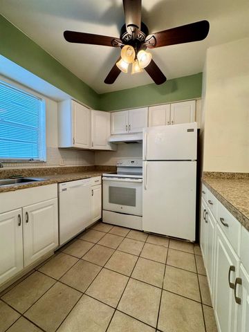 6505 Winfield Boulevard B-45, Margate, FL 33063