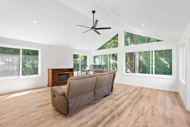 75 Proctor Road, Chelmsford, MA 01824