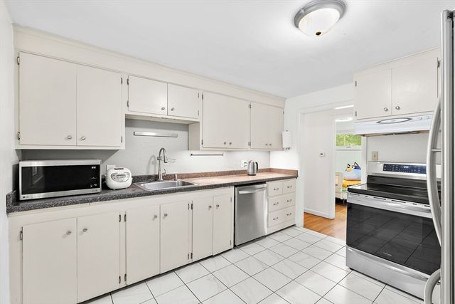 75 Proctor Road, Chelmsford, MA 01824