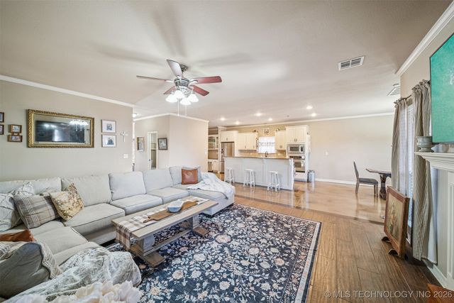 709 W 40th Street S, Sand Springs, OK 74063