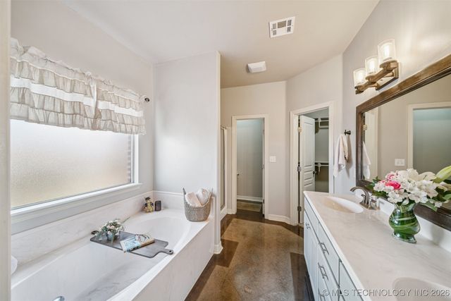 709 W 40th Street S, Sand Springs, OK 74063